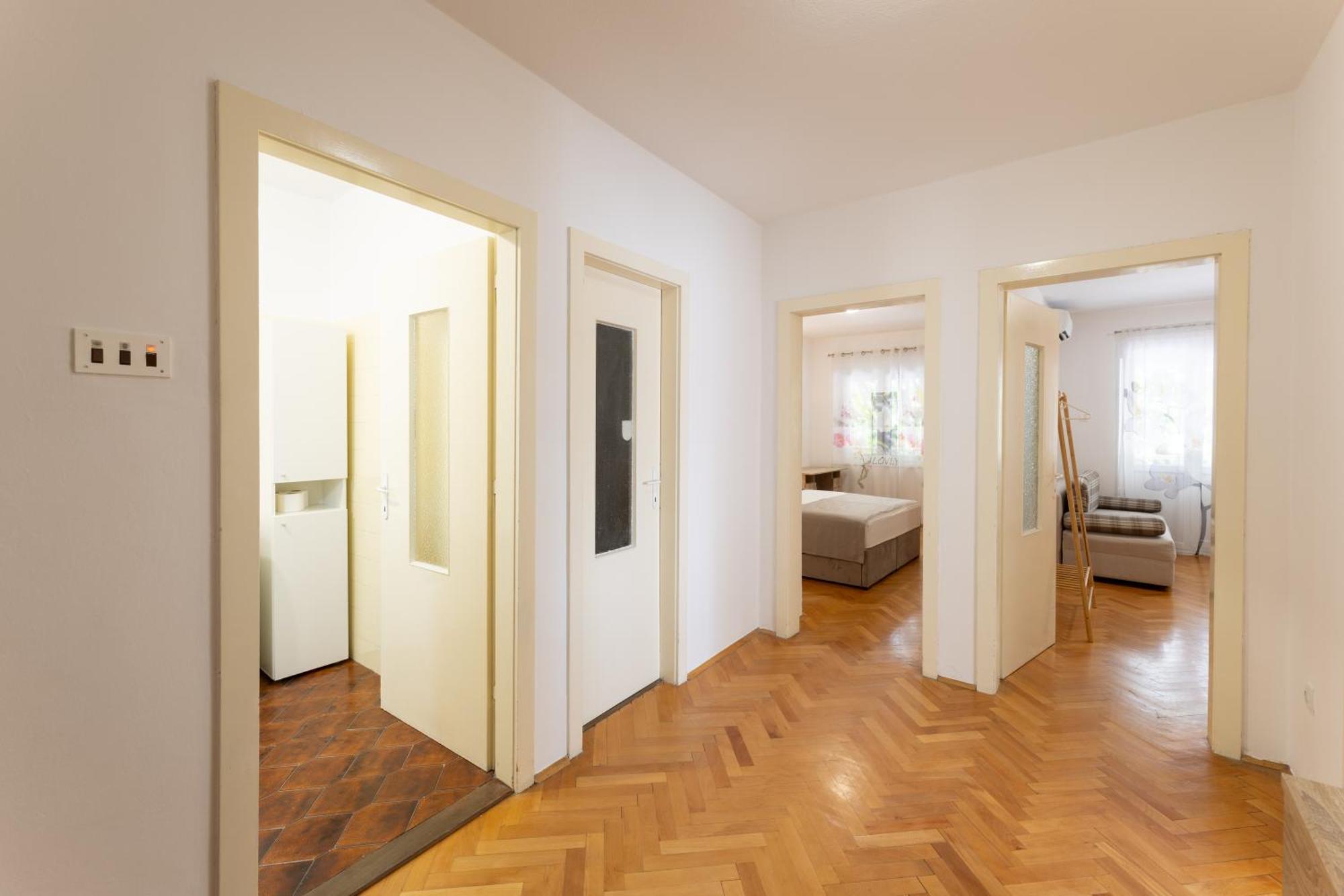 Apartment Central To Beach & Old Town Split Exterior photo