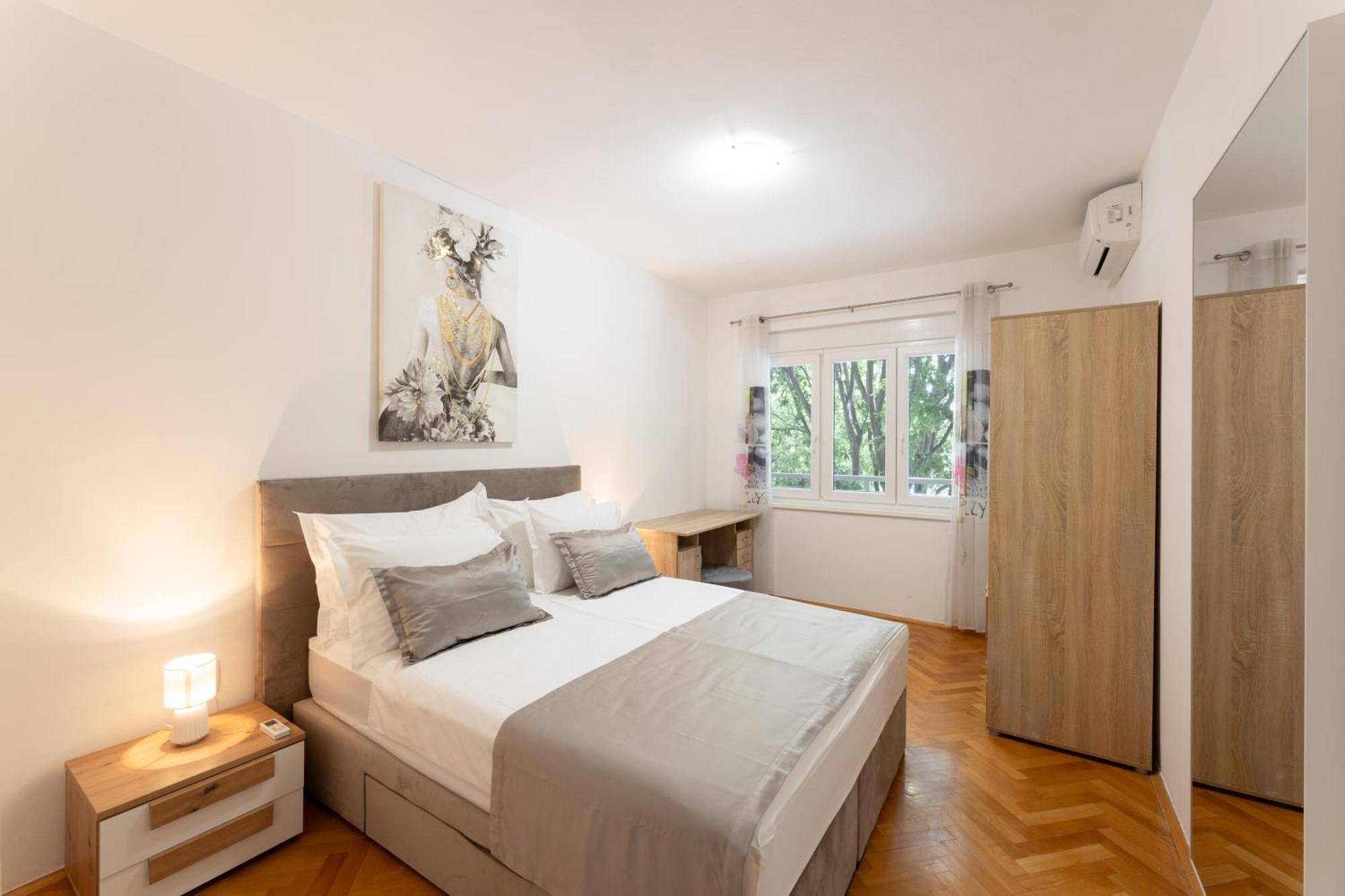 Apartment Central To Beach & Old Town Split Exterior photo