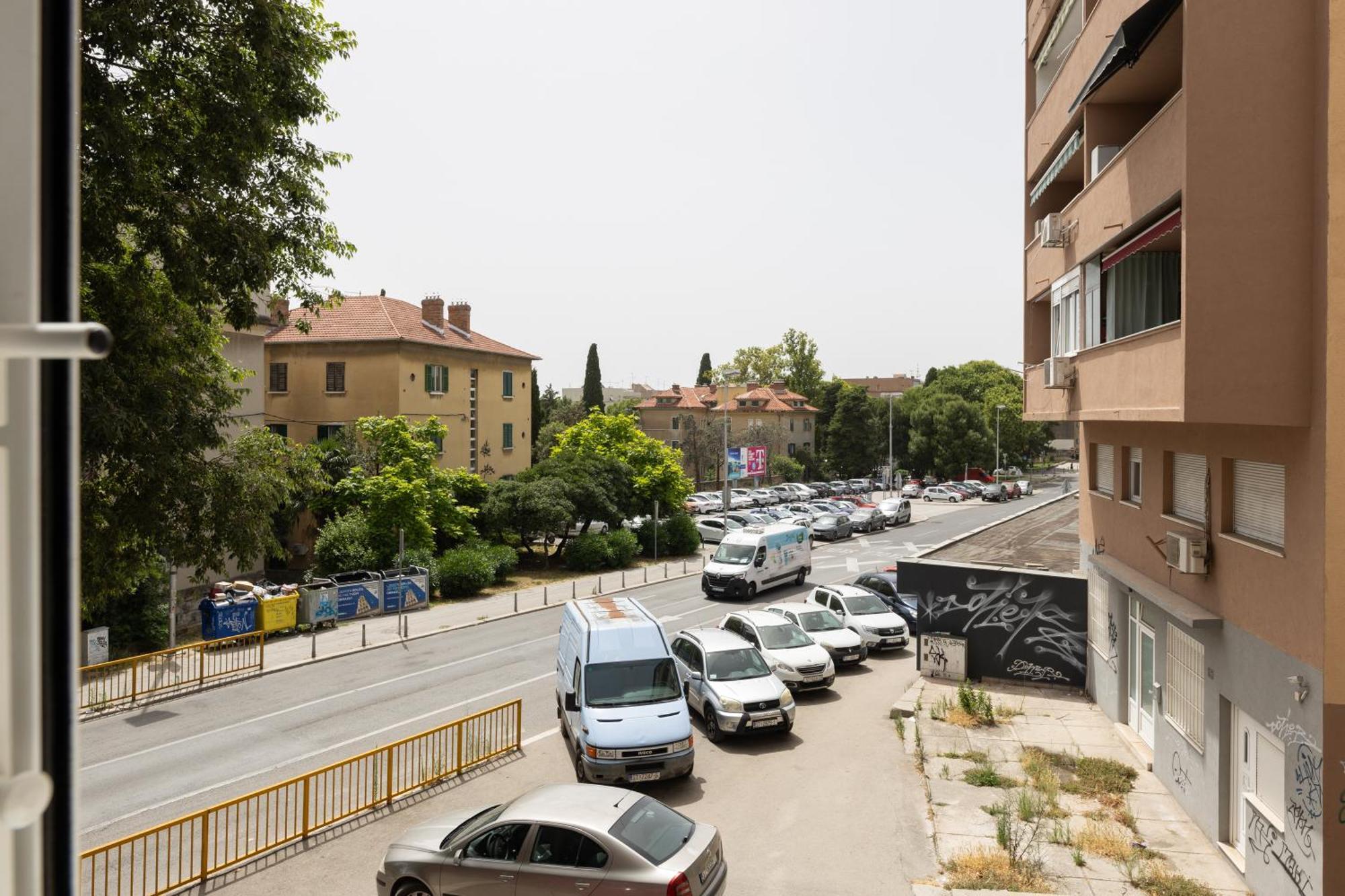 Apartment Central To Beach & Old Town Split Exterior photo